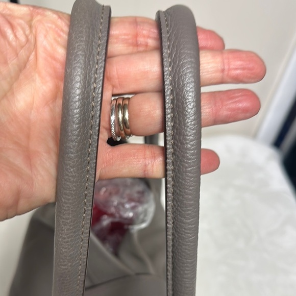 Dooney and Bourke Florentine Leather Large Hobo Tote MSRP 329 - Picture 6 of 16